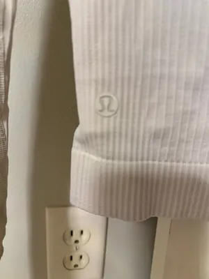 Lululemon Ebb Street Cropped Long Sleeve thumbnail 3