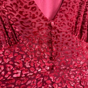 Betsey Johnson Size-XL Midi Dress Burgundy Red Velvet Leopard Print thumbnail 7