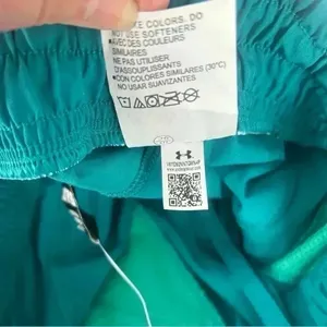 Under Armour Flex Woven Shorts Women’s XS – 5” Loose Fit Athletic Activewear NWT thumbnail 3