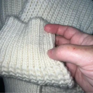 Apiece‎ Apart Cream Crewneck Wool Sweater APPROX. Size LARGE No Size Tag *FLAWED thumbnail 9