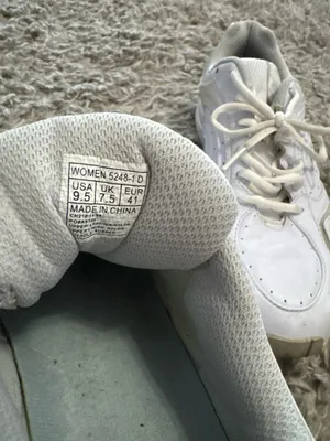 SAUCONY WOMENS 9.5 ✨ trac shows white good condition thumbnail 3