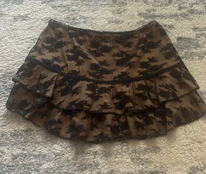 Edikted Lace Skirt Mini Ruffle thumbnail 1