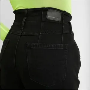 American Eagle Black High Waist Paper Bag Mom Jeans Size 8 thumbnail 13