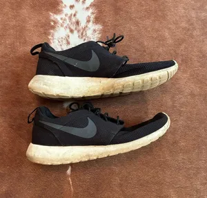 Nike Roshes men's size 11 Come as is no holes just wear! No longer sold thumbnail 1