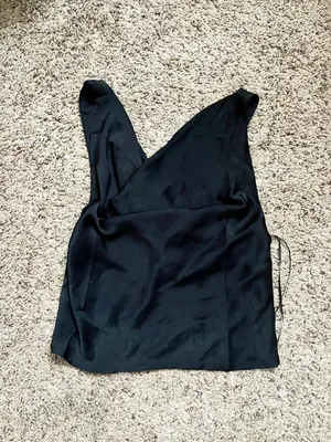 NWT black satin top Size M thumbnail 1