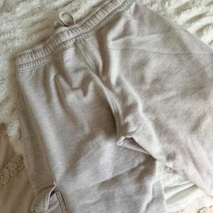 Calvin Klein Cargo Sweatpants thumbnail 4