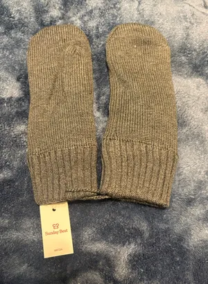 Aritzia Charcoal Grey Knit Mittens  thumbnail 1