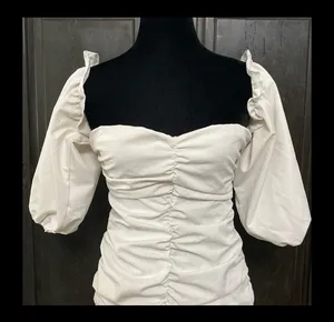 White dress with attached short Puffy sleeves - Size Medium thumbnail 6