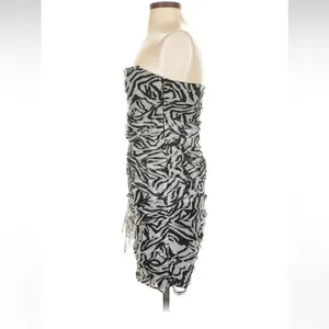 NWT Elliatt Toni Mesh Mini Dress‎ S thumbnail 8
