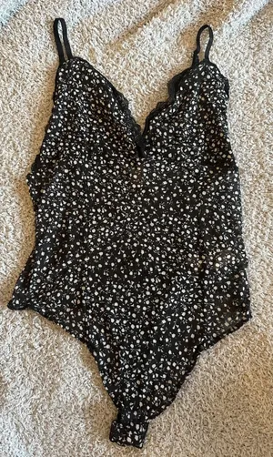 Revamped Bodysuit Teddy Black Gray Floral Thong Lace Trim Sheer Size Small NWOT thumbnail 1