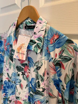 Pretty Garden Button-Front Floral Midi Dress in Blue & Pink thumbnail 5