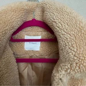 Elodie Faux Shearling Teddy Coat in Cream Nude Small thumbnail 4