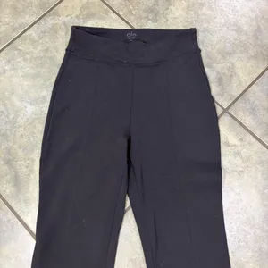 ALO YOGA Black High-Waist Flutter Legging XS Front Split Bootcut Outdoor Casual thumbnail 5