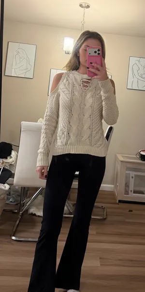 Aeropostale Sweater thumbnail 1