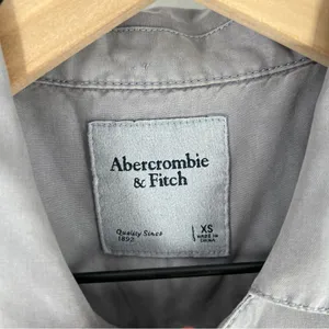 Abercrombie & Fitch Size‎ XS Zip Front Tie Waist Romper Gray Soft Flowy Lyocell thumbnail 2