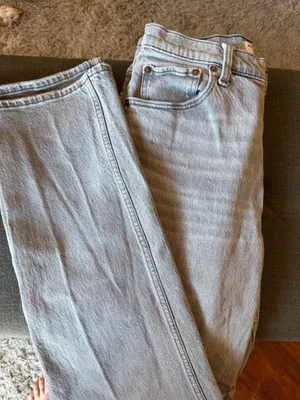 Abercrombie High-Rise Jeans Curve Love thumbnail 1