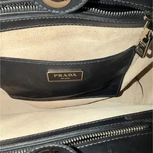 Prada Galleria Medium Satchel Tote Bag Black Double Zip Twin Pockets‎ thumbnail 8