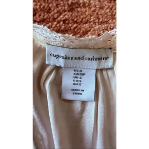 Cupcakes and Cashmere Women Blouse S Cream Short Sleeve V Neck Boho thumbnail 2