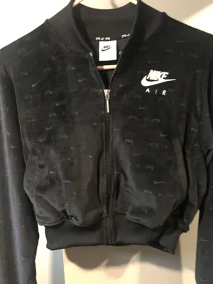 Nike Cropped Zip Up Jacket thumbnail 2