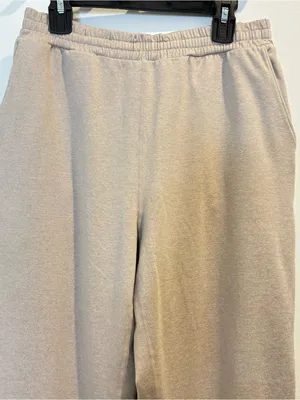 Vuori Boyfriend Pant Joggers Size XS Draw String Light Beige thumbnail 3