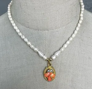 Faux pearl pendant necklace thumbnail 1