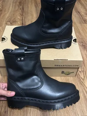 DR MARTENS Anistone LO black leather boots booties shoes women’s 9 new thumbnail 7