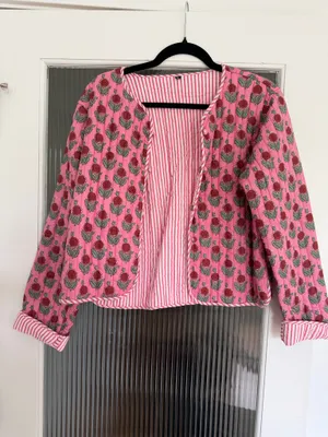 Handmade pink and green quilted jacket Size L thumbnail 2