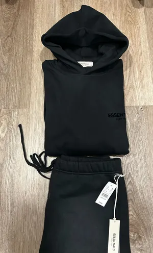 Essentials Black Medium shorts and hoodie set thumbnail 1