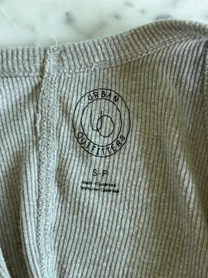 Urban Outfitters Top thumbnail 2