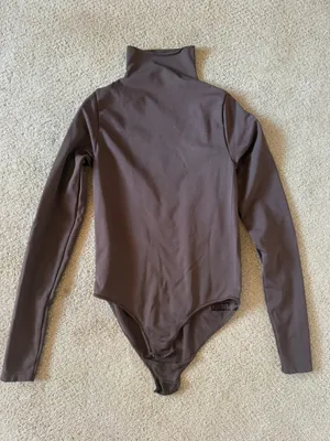 SKIMS Mock Neck Long Sleeve Bodysuit thumbnail 2