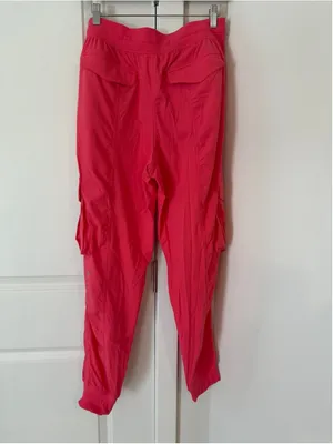 Lululemon Women's Cargo Pants Coral Pink thumbnail 4