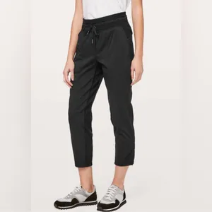 Lululemon‎ Dance Studio Crop 25" Cinchable Hem Mid-Rise Pants in Black Size 2 thumbnail 3