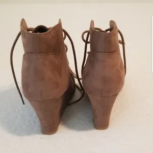 Wet Seal New Wedge Lace Up Brown Boots thumbnail 3