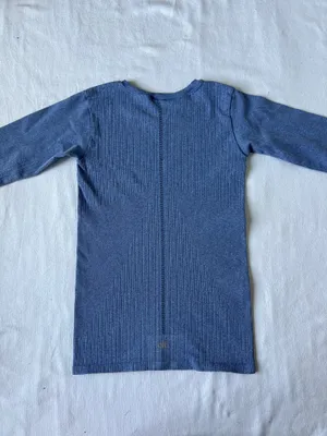 Alo Blue Ribbed Long Sleeve Workout Shirt thumbnail 4