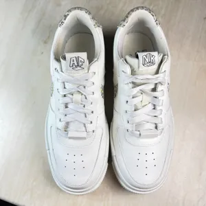 Nike Air Force 1 Pixel Leopard White Womens Sneakers DH9632-101 Size 8 thumbnail 5