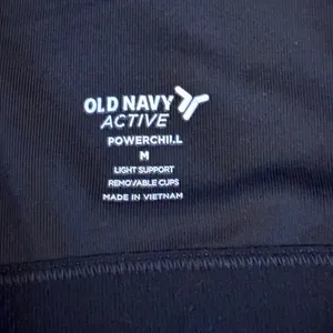 Old Navy Crop Top Women’s Size M Black One-Shoulder Crop Top thumbnail 4