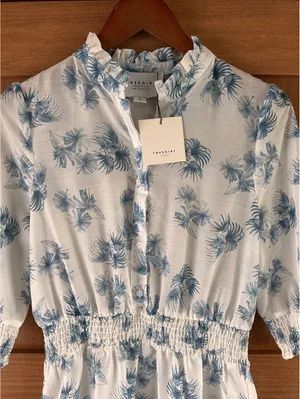 NWT The Shirt Rochelle Behrens Tiered Mini Dress White Blue Floral Women’s Small thumbnail 6