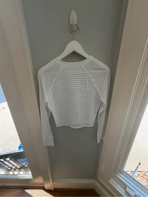 Lululemon Uncovered Long Sleeve thumbnail 6