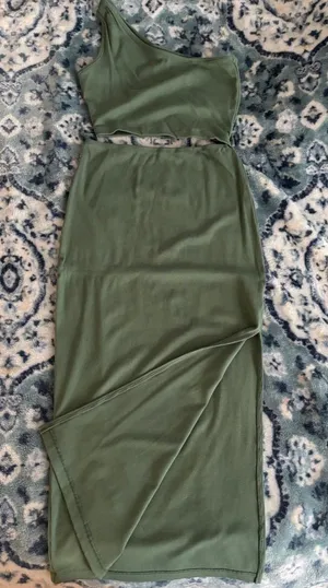 Amazon Women’s Green One Shoulder Dress thumbnail 2