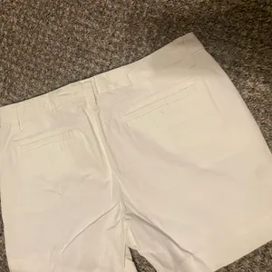 Old Navy White Shorts thumbnail 2