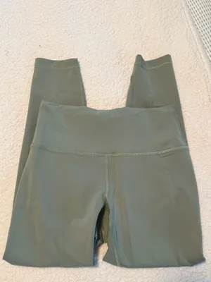 Lululemon Wunder Under Leggings 25" thumbnail 3