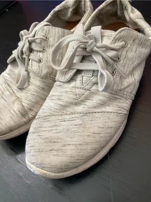 Toms Knit Lace-Up Sneakers in Light Gray thumbnail 3