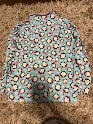 Women’s Light Blue Penguin-Print Pajama Set with Pink Trim thumbnail 4