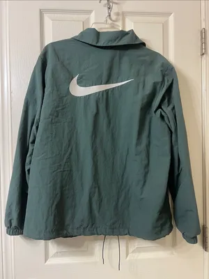 Nike Women's Sportswear Essential UV Protection Woven Coach Jacket thumbnail 3