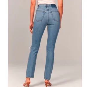 Abercrombie & Fitch 90’s Slim Straight High Rise Blue Jeans thumbnail 2