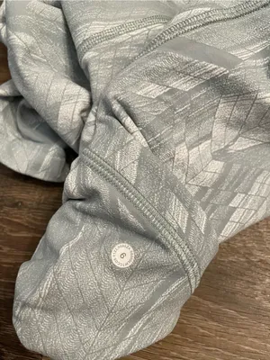 Lululemon Swift Speed High-Women's Patterned Performance Shorts Size 6 thumbnail 5