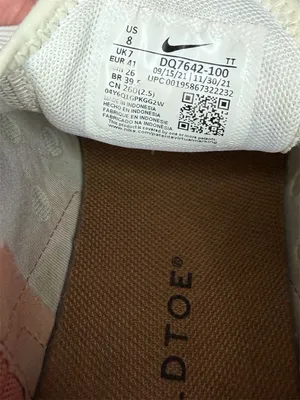 Nike Women's AirMax 270 thumbnail 2