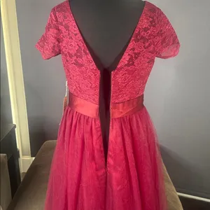 Women’s Full Length Burgundy Prom Bridesmaid Dress Short Sleeve Zip Back Size 10 thumbnail 7