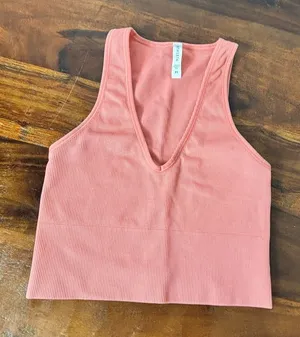 Athleta Women's XS Peach Cropped‎ V-Neck Ribbed Tank Top Sleeveless thumbnail 1