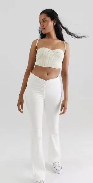 VIRAL Urban Outfitters White BDG Ruched V-Front Flare Jeans thumbnail 8